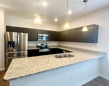503 Alma Street - Photo Thumbnail 3