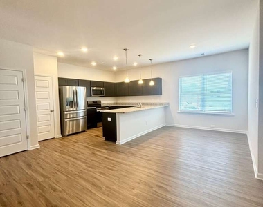 503 Alma Street - Photo Thumbnail 4