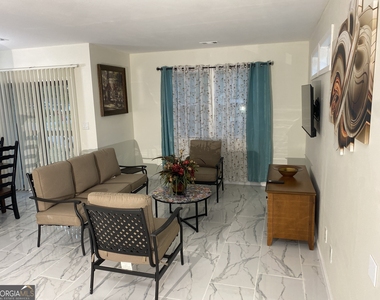 825 Forest Lake Drive S - Photo Thumbnail 6