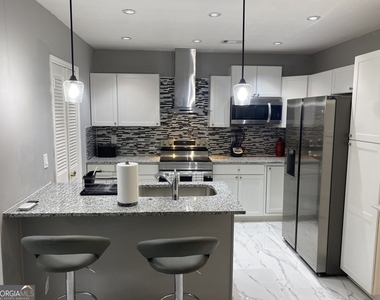 825 Forest Lake Drive S - Photo Thumbnail 10