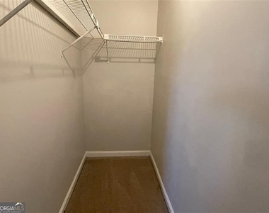 2930 Governors Court - Photo Thumbnail 9