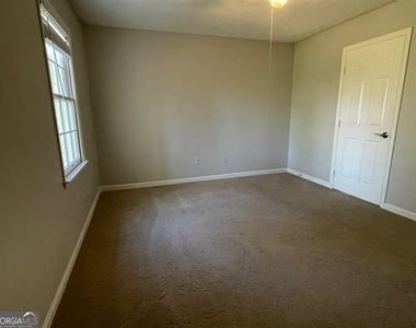 2930 Governors Court - Photo Thumbnail 5