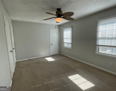 2930 Governors Court - Photo Thumbnail 8