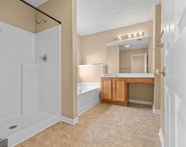 6225 Shenfield Lane - Photo Thumbnail 13