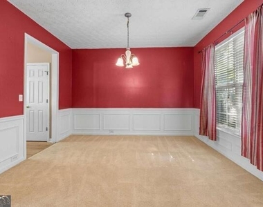 6225 Shenfield Lane - Photo Thumbnail 4