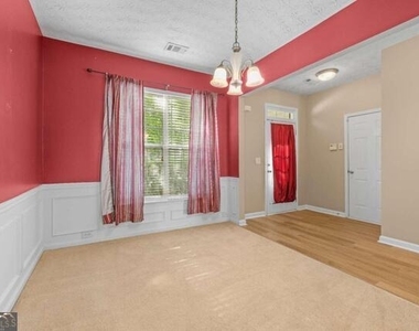 6225 Shenfield Lane - Photo Thumbnail 2