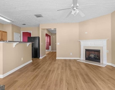 6225 Shenfield Lane - Photo Thumbnail 8