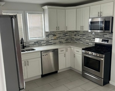 1210 Roselle St - Photo Thumbnail 3