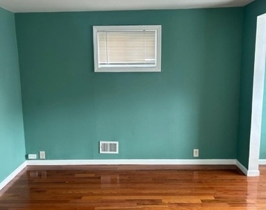 1210 Roselle St - Photo Thumbnail 5