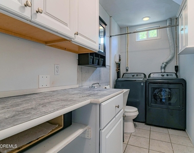 35 Auburn Street - Photo Thumbnail 24