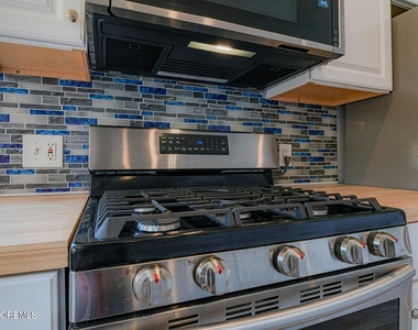 35 Auburn Street - Photo Thumbnail 15