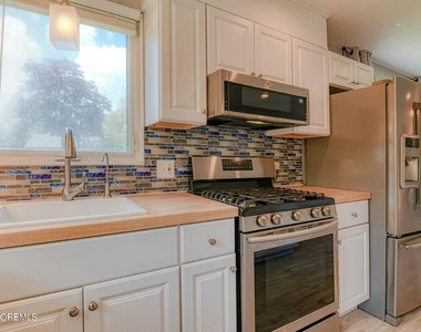 35 Auburn Street - Photo Thumbnail 12