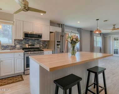 35 Auburn Street - Photo Thumbnail 10