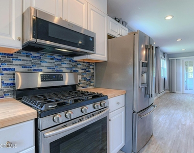 35 Auburn Street - Photo Thumbnail 13