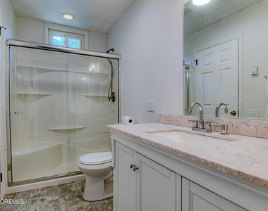 35 Auburn Street - Photo Thumbnail 23