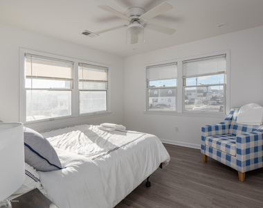 502 Sunset Boulevard - Photo Thumbnail 15