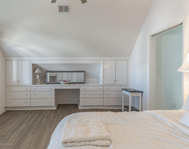 502 Sunset Boulevard - Photo Thumbnail 19