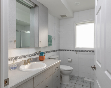 502 Sunset Boulevard - Photo Thumbnail 17
