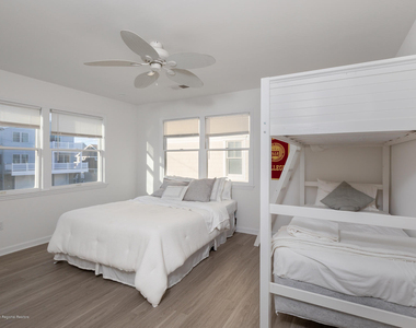 502 Sunset Boulevard - Photo Thumbnail 16