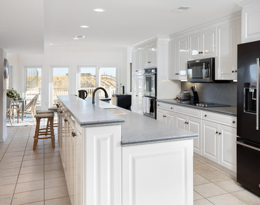 502 Sunset Boulevard - Photo Thumbnail 8