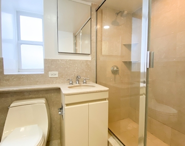 East 63 Street - Photo Thumbnail 2