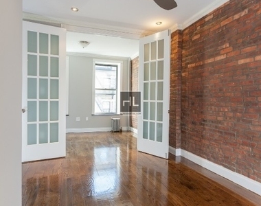 West 103rd Street - Photo Thumbnail 2