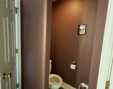3926 Duke Lane - Photo Thumbnail 5