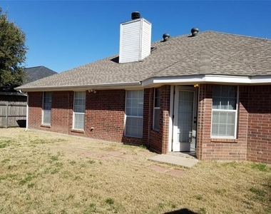 3926 Duke Lane - Photo Thumbnail 10