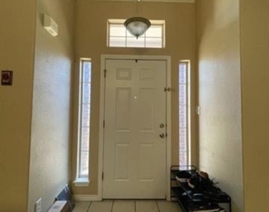 3926 Duke Lane - Photo Thumbnail 1