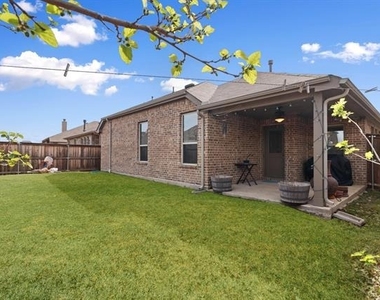 16609 Lincoln Park Lane - Photo Thumbnail 17