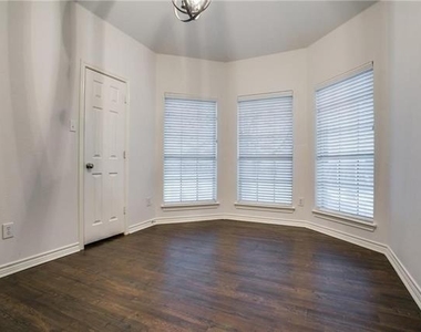 2105 Cardinal Drive - Photo Thumbnail 7