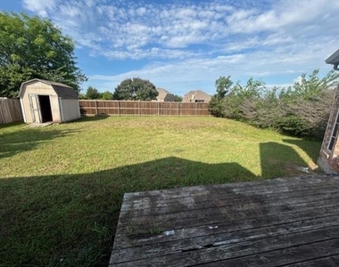 2105 Cardinal Drive - Photo Thumbnail 12