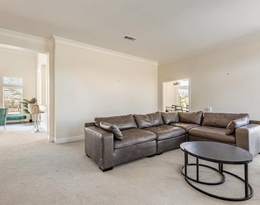 3227 Preston Hills Circle - Photo Thumbnail 7