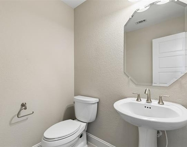 628 Club Drive - Photo Thumbnail 33