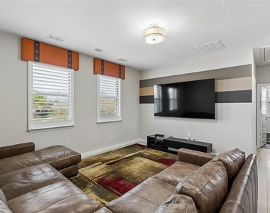 628 Club Drive - Photo Thumbnail 25