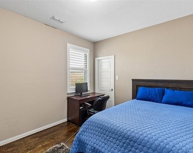 628 Club Drive - Photo Thumbnail 26