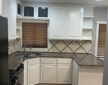 6365 Malcolm Drive - Photo Thumbnail 4