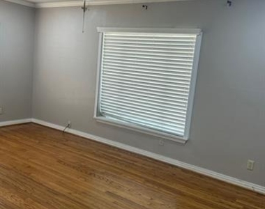 6365 Malcolm Drive - Photo Thumbnail 10
