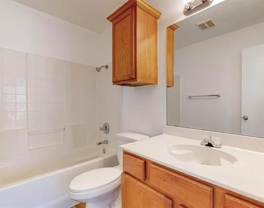 404 Truman Street - Photo Thumbnail 22
