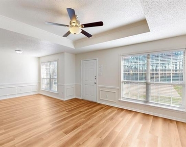 404 Truman Street - Photo Thumbnail 9