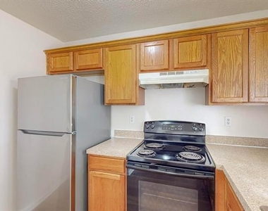 404 Truman Street - Photo Thumbnail 18