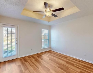 404 Truman Street - Photo Thumbnail 19
