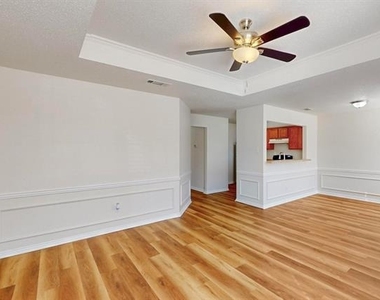 404 Truman Street - Photo Thumbnail 13