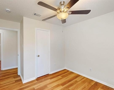 404 Truman Street - Photo Thumbnail 36