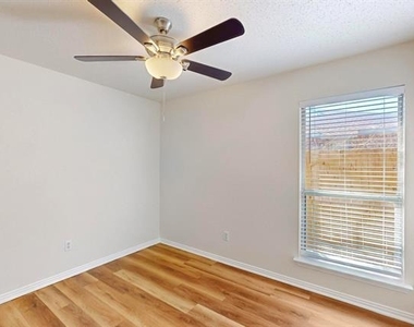 404 Truman Street - Photo Thumbnail 35