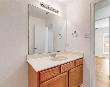 404 Truman Street - Photo Thumbnail 29