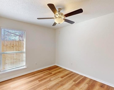 404 Truman Street - Photo Thumbnail 31