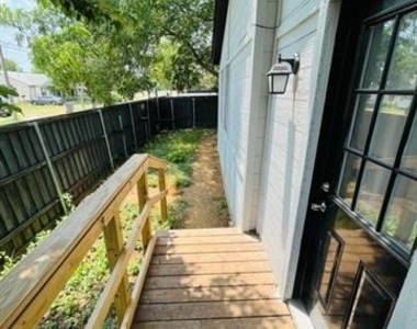 4000 Walker Street - Photo Thumbnail 6