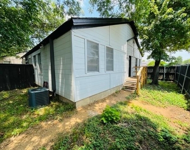 4000 Walker Street - Photo Thumbnail 7