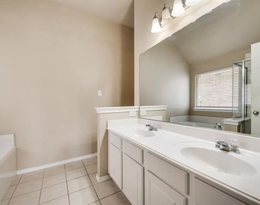 3121 Blue Sage Drive - Photo Thumbnail 13